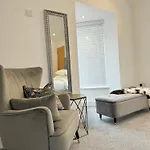 Eagles Cottage, 3 - Bed, Sleeps 6, Pets Welcome - *