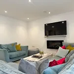 Eagles Cottage, 3 - Bed, Sleeps 6, Pets Welcome -