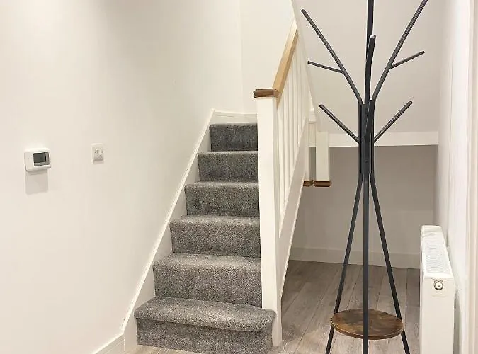 Eagles Cottage, 3 - Bed, Sleeps 6, Pets Welcome - Ulverston