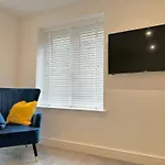 Eagles Cottage, 3 - Bed, Sleeps 6, Pets Welcome - *