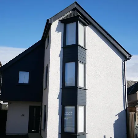 Eagles Cottage, 3 - Bed, Sleeps 6, Pets Welcome - * 울버스톤